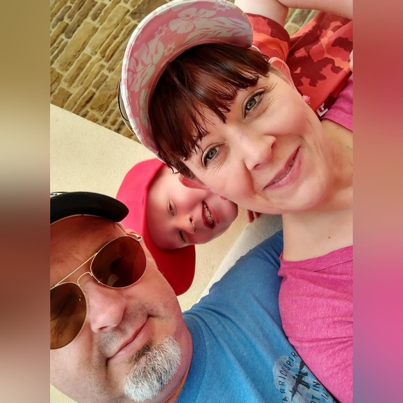 Meet your Posher, Katie - Picture 6 of 7